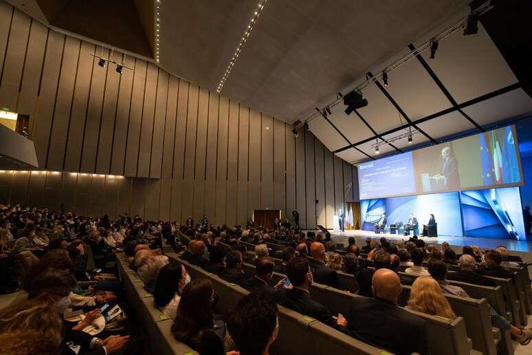 Era il 10 novembre 1902 quando venne inaugurata l'Università Bocconi, fondata da Ferdinando Bocconi e sotto la dirigenza di Luigi Enaudi.