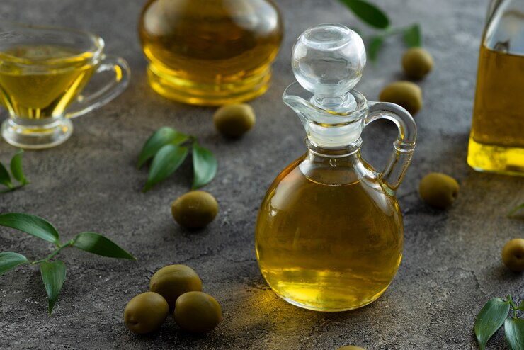 Olio EVO italiano: crolla il prezzo. Ma attenzione alle truffe